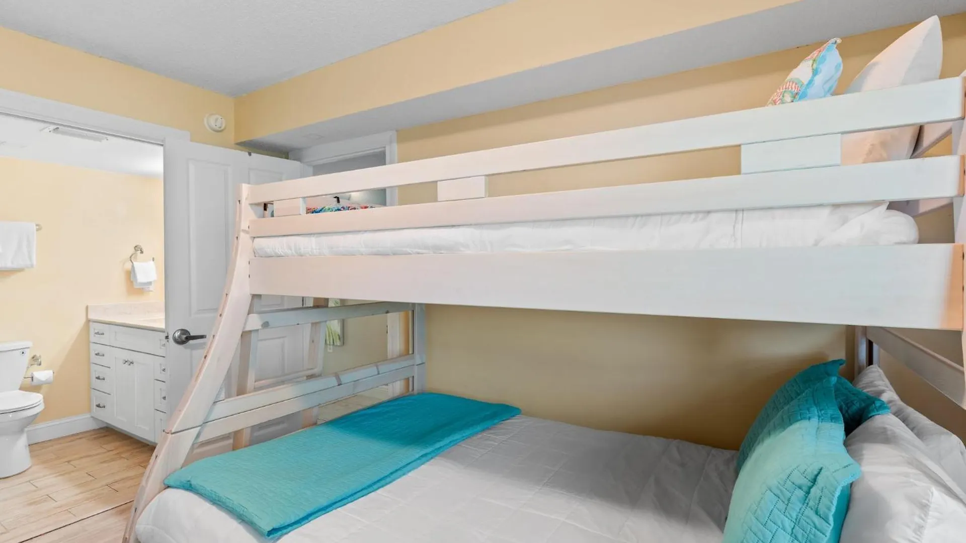 Silver Dunes Condominium 1302C By Newman-Dailey Destin 0*,